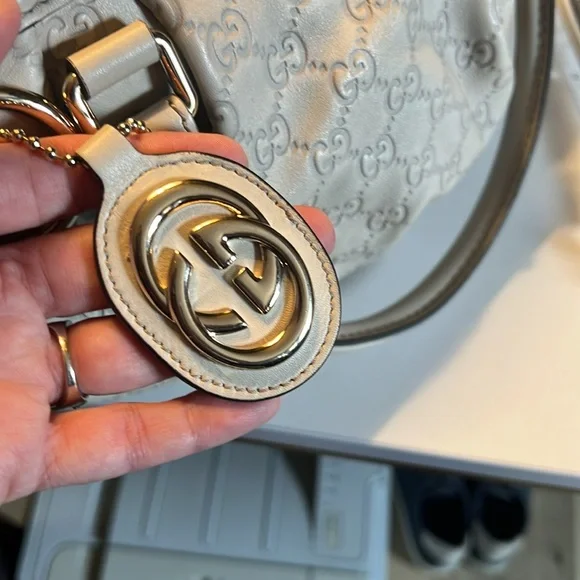 🛑 1 hour sale. Gucci, Cream Ivory Leather Gucci Handbag, w/ COA - Picture 8 of 16